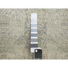 Load image into Gallery viewer, 10&#39;x10&#39; Oyster White, Jewelry Design, Wool and Silk, Hand Knotted, Round, Oriental Rug FWR454086