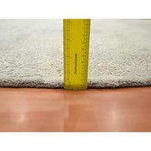 Load image into Gallery viewer, 10&#39;x10&#39; Oyster White, Jewelry Design, Wool And Silk, Hand Knotted, Round, Oriental Rug FWR454086