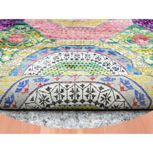 Load image into Gallery viewer, 9&#39;10&quot;x9&#39;10&quot; Golden Yellow, Colorful Mamluk Design, Hand Knotted, Sari Silk With Textured Wool, Round, Oriental Rug FWR454362