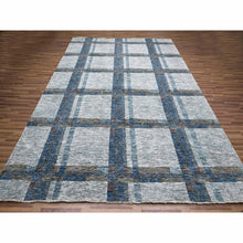 Load image into Gallery viewer, 9&#39;x12&#39;1&quot; Pearl White With Brown, Modern Geometric Opened Up Plaid Design, Thick And Plush, Pure Wool, Hand Knotted, Oriental Rug FWR456918
