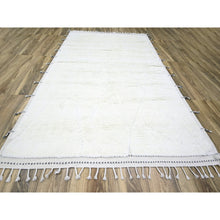 Load image into Gallery viewer, 9&#39;1&quot;x12&#39;3&quot; Pristine White, Moroccan Weave With Criss Cross Design, Shabby Chic, Natural Undyed Wool, Hand Knotted, Oriental Rug FWR457314