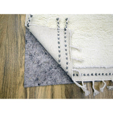 Load image into Gallery viewer, 9&#39;1&quot;x12&#39;3&quot; Pristine White, Moroccan Weave With Criss Cross Design, Shabby Chic, Natural Undyed Wool, Hand Knotted, Oriental Rug FWR457314