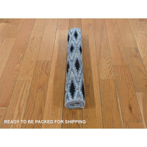 2'x2' Medium Gray, Square, Modern, Small Repetitive Intricate Design, Pure Silk With Textured Wool, Hand Knotted, Oriental Rug FWR468114