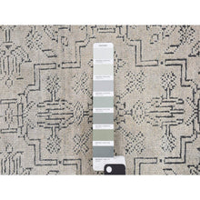 Load image into Gallery viewer, 2&#39;x2&#39;1&quot; Gentle Gray, Mughal Flower Tone on Tone Design, Pure Silk with Textured Wool, Hand Knotted, Square Sample Oriental Rug FWR468174