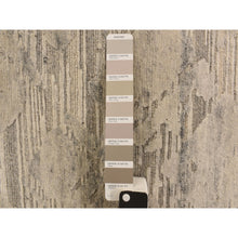 Load image into Gallery viewer, 8&#39;1&quot;x8&#39;1&quot; Thunder Gray, Hand Spun, Undyed Natural Wool, Modern, Hand Knotted, Round, Oriental Rug FWR469422