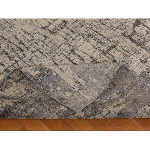 6'x9' Oyster Gray, Fossil Design, Soft To The Touch, 100% Wool, Hand Knotted, Modern, Oriental Rug FWR470340