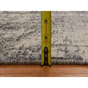 6'x9' Oyster Gray, Fossil Design, Soft To The Touch, 100% Wool, Hand Knotted, Modern, Oriental Rug FWR470340