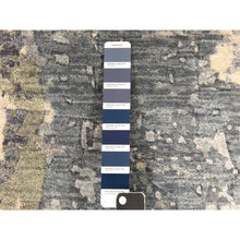 Load image into Gallery viewer, 4&#39;x6&#39; Nevada Gray, Galaxy Design, 100% Wool, Hand Knotted Oriental Rug FWR470754