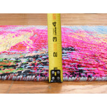 Load image into Gallery viewer, 2&#39;x3&#39;1&quot; Fuscia Pink, Sari Silk, Modern Design, Sample, Hand Knotted, Mat, Oriental Rug FWR470820