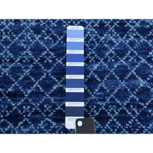 Load image into Gallery viewer, 9&#39;10&quot;x14&#39; Denim Blue, Modern Chiaroscuro Collection, Thick And Plush Pure Wool Hand Knotted, Oriental Rug FWR475002