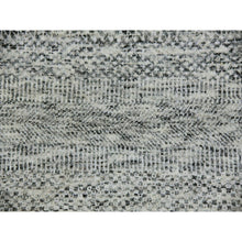Load image into Gallery viewer, 8&#39;x8&#39; Silver Gray, Natural Undyed Wool, Modern Grass Design, Hand Knotted, Tone On Tone, Square Oriental Rug FWR477072