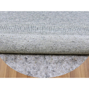7'9"x7'9" Perfect Gray, Tone On Tone, Undyed Pure Wool, Grass Design, Hand Knotted, Round Oriental Rug FWR477090