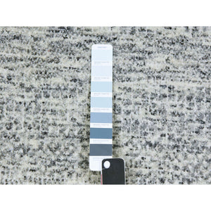 7'9"x7'9" Perfect Gray, Tone On Tone, Undyed Pure Wool, Grass Design, Hand Knotted, Round Oriental Rug FWR477090