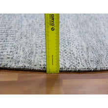 Load image into Gallery viewer, 7&#39;9&quot;x7&#39;9&quot; Perfect Gray, Tone On Tone, Undyed Pure Wool, Grass Design, Hand Knotted, Round Oriental Rug FWR477090