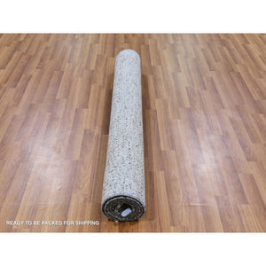 4'x6'4" Platinum Gray, Pure Undyed Wool, Hand Knotted, Tone On Tone, Modern Grass Design, Oriental RugFWR477138