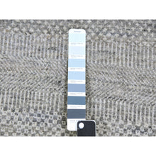 Load image into Gallery viewer, 5&#39;x5&#39; Rustic Gray, Tone On Tone, Hand Knotted, Pure Undyed Wool, Round Grass Design Oriental Rug FWR477264