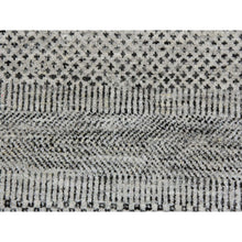 Load image into Gallery viewer, 8&#39;x8&#39; Silver Gray, Modern Grass Design, Tone On Tone, Undyed 100% Wool, Hand Knotted, Square Oriental Rug FWR477354