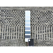 Load image into Gallery viewer, 10&#39;x10&#39; Sea Gray, Tone On Tone, Hand Knotted, Round Pure Undyed Wool Grass Design Oriental Rug FWR477378