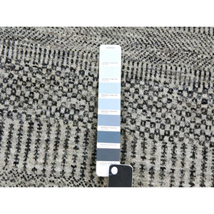 5'x5' Pastel Gray, Natural Undyed Wool, Modern Grass Design, Hand Knotted, Tone On Tone, Round Oriental Rug FWR477402