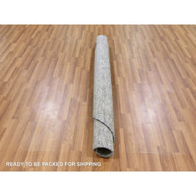 Load image into Gallery viewer, 5&#39;x5&#39; Pastel Gray, Natural Undyed Wool, Modern Grass Design, Hand Knotted, Tone On Tone, Round Oriental Rug FWR477402