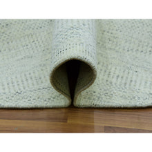 Load image into Gallery viewer, 8&#39;x8&#39; Earl Gray, Hand Knotted, Shabby Chic, Modern 100% Undyed Wool With Grass Design, Tone On Tone, Oriental Round Rug FWR477930