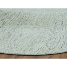 Load image into Gallery viewer, 8&#39;x8&#39; Earl Gray, Hand Knotted, Shabby Chic, Modern 100% Undyed Wool With Grass Design, Tone On Tone, Oriental Round Rug FWR477930