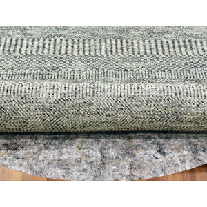 5'x5' Timberwolf Gray, Modern Grass Design, Pure Undyed Wool, Tone on Tone, Hand Knotted, Round Oriental Rug FWR478176
