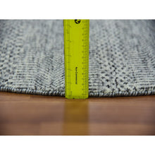 Load image into Gallery viewer, 5&#39;x5&#39; Timberwolf Gray, Modern Grass Design, Pure Undyed Wool, Tone on Tone, Hand Knotted, Round Oriental Rug FWR478176