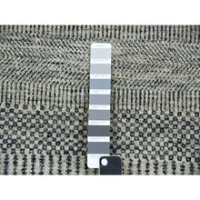 Load image into Gallery viewer, 5&#39;x5&#39; Silver Gray, 100% Undyed Wool, Modern Hand Knotted Grass Design, Round Tone On Tone Oriental Rug FWR478182