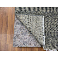 Load image into Gallery viewer, 2&#39;6&quot;x5&#39;10&quot; Dove And Onyx Gray, Hand Knotted, Undyed Modern Grass 100% Wool Design, Tone On Tone, Oriental Runner Rug FWR478242