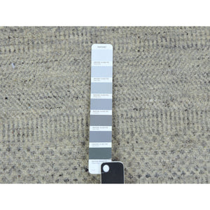 5'x5' Perfect Gray, Undyed Natural Wool, Hand Knotted, Modern Grass Design, Round Tone On Tone Oriental Rug FWR478296
