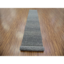 Load image into Gallery viewer, 2&#39;7&quot;x15&#39;10&quot; Steeple Gray, Modern Pure Undyed Wool Grass Design, Tone On Tone, Xl Runner Hand Knotted Oriental Rug FWR478398