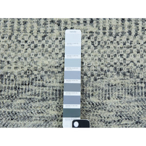 5'x5' Platinum Gray, Tone On Tone, Undyed 100% Wool, Hand Knotted, Modern Grass Design, Round Oriental Rug FWR478476