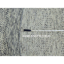 Load image into Gallery viewer, 5&#39;x5&#39; Pristine White, Nain with Flower Medallion Design, Hand Knotted, Wool and Silk, 250 KPSI, Soft Pile, Round, Oriental Rug FWR549390