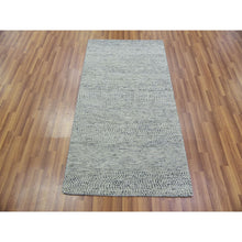 Load image into Gallery viewer, 3&#39;x5&#39;6&quot; Light Gray, Modern Grass Design, Tone on Tone, Undyed Pure Wool, Hand Knotted, Oriental Rug FWR478488