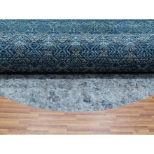 Load image into Gallery viewer, 8&#39;x8&#39; Georgian Blue, Kohinoor Herat Design With Small Geometric Repetitive, Soft To The Touch All Wool, Hand Knotted, Round Oriental Rug FWR478590
