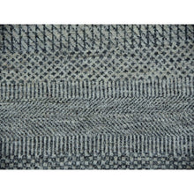 Load image into Gallery viewer, 10&#39;x10&#39; Trout Gray, Hand Knotted, Modern Tone On Tone Grass Design, 100% Undyed  Natural Wool, Oriental Round Rug FWR479250