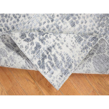 Load image into Gallery viewer, 4&#39;x6&#39; Ivory, Modern Design, Hand Knotted Tone On Tone Plant Based Silk With Textured Wool, Oriental Rug FWR480462