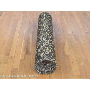 4'8"x6'10" Winter White, Nain with Flower Medallion Design, 250 KPSI, Hand Knotted, Wool and Silk, Soft Pile, Oriental Rug FWR549498