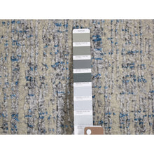 Load image into Gallery viewer, 2&#39;6&quot;x9&#39;8&quot; Light Gray Fine Jacquard Hand Loomed Modern Wool And Art Silk Runner Oriental Rug FWR481644