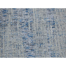 Load image into Gallery viewer, 2&#39;6&quot;x9&#39;8&quot; Light Gray Fine Jacquard Hand Loomed Modern Wool And Art Silk Runner Oriental Rug FWR481644