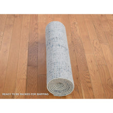 Load image into Gallery viewer, 2&#39;6&quot;x9&#39;8&quot; Light Gray Fine Jacquard Hand Loomed Modern Wool And Art Silk Runner Oriental Rug FWR481644