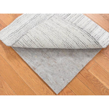 Load image into Gallery viewer, 2&#39;x2&#39; Ivory, Modern Design, Hand Loomed, 100% Wool, Fragment Sample, Mat Oriental Rug FWR482154