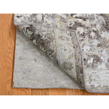 Load image into Gallery viewer, 2&#39;x2&#39; Light Gray, Plant Based Silk And Textured Wool Modern Design, Hand Knotted, Mat Square Oriental Rug FWR482634
