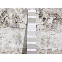 Load image into Gallery viewer, 2&#39;x2&#39; Light Gray, Plant Based Silk and Textured Wool Modern Design, Hand Knotted, Mat Square Oriental Rug FWR482634