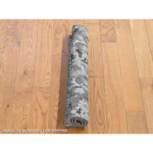 Load image into Gallery viewer, 2&#39;x2&#39; Light Gray, Plant Based Silk And Textured Wool Modern Design, Hand Knotted, Mat Square Oriental Rug FWR482634