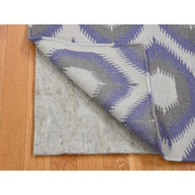 Load image into Gallery viewer, 4&#39;2&quot;x6&#39; Silver Gray, Hand Woven Kilim Geometric Design, Flat Weave Pure Wool, Reversible Oriental Rug FWR483246
