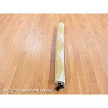 Load image into Gallery viewer, 5&#39;2&quot;x7&#39; Ivory, Navajo Design, Flat Weave Vegetable Dyes, Extra Soft Wool Hand Woven, Oriental Rug FWR483270