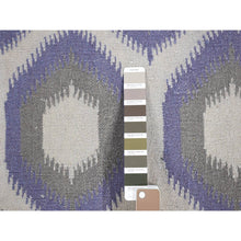 Load image into Gallery viewer, 4&#39;x6&#39; Silver Gray, Hand Woven Kilim Geometric Design, Flat Weave Soft Wool, Reversible Oriental Rug FWR483342