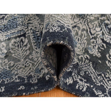 Load image into Gallery viewer, 7&#39;10&quot;x10&#39; Ash Gray, Jewellery Design, Tone On Tone, Soft And Luxurious, Half Wool And Half Silk, Hand Knotted, Oriental Rug FWR485028